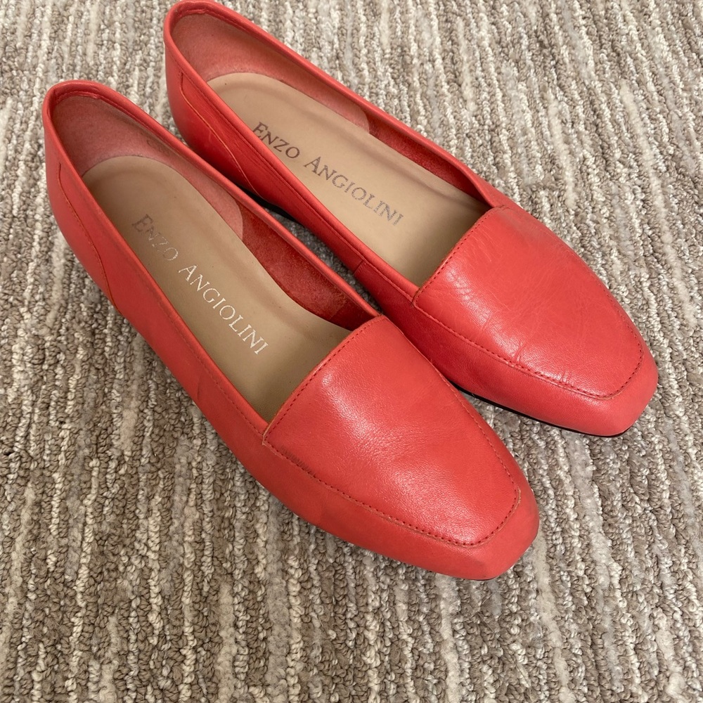 Enzo Angiolini Coral Red Flats Size 6